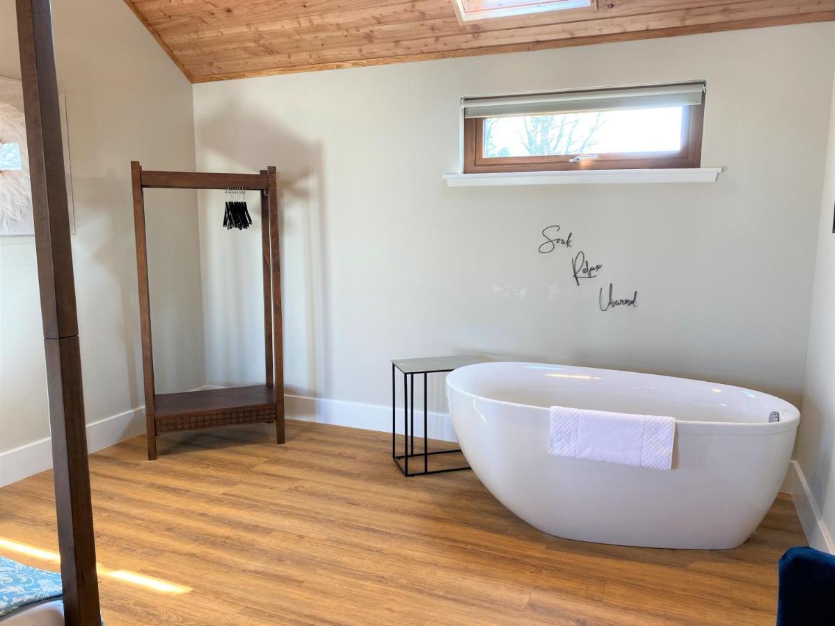 Pheasant Lodge With Hot Tub Forgandenny エクステリア 写真